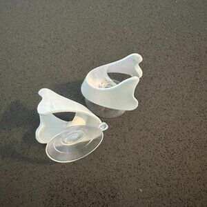 NEW Gillete 2 Suction Cup Razor Bathroom Shower Holders - White